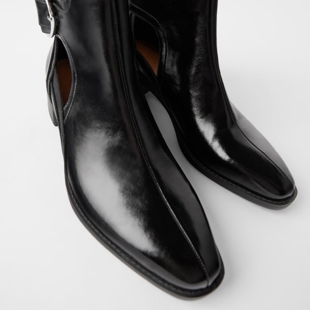 LOW -HEEL CUT-OUT ANKLE BOOTS WITH BUCKLE DETAIL - Picture 4 of 8